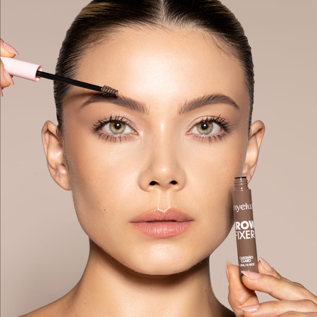 Anyeluz Voluminizador de Cejas  Brow Fixer – Volumen y Fijación para Cejas Perfectas